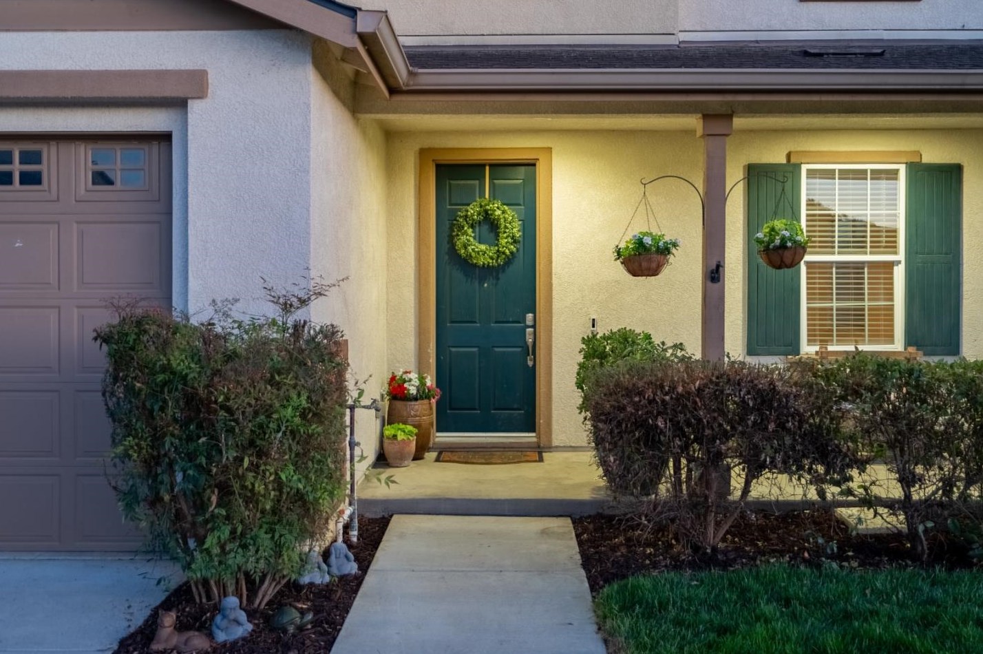 1731 Brighton Dr, Hollister CA  95023-8075 exterior