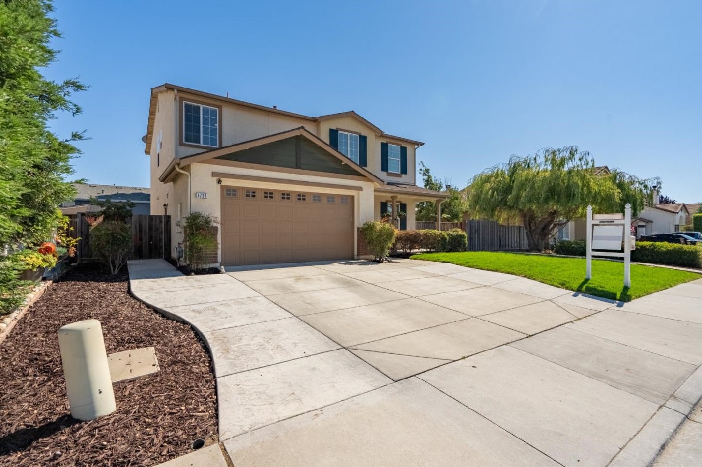 1731 Brighton Dr, Hollister, CA 95023