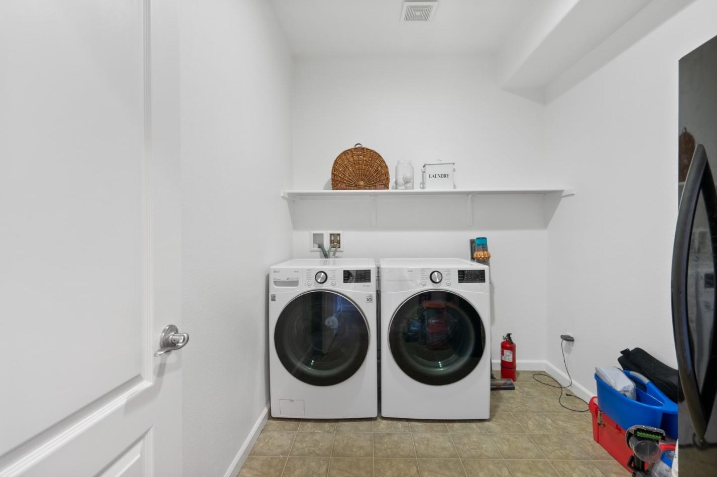 1731 Brighton Dr, Hollister CA  95023-8075 exterior
