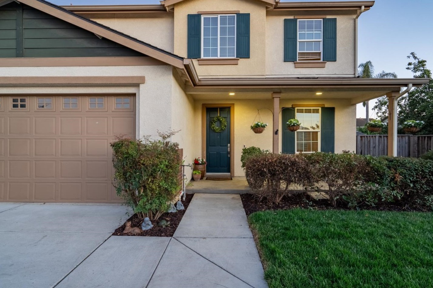 1731 Brighton Dr, Hollister CA  95023-8075 exterior
