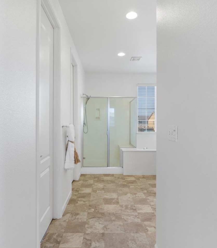 1731 Brighton Dr, Hollister CA  95023-8075 exterior