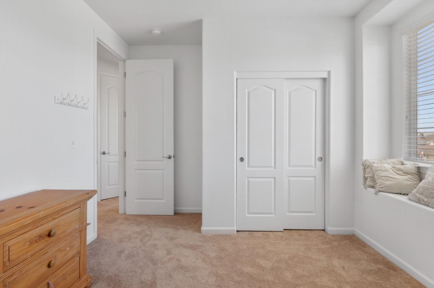 1731 Brighton Dr, Hollister CA  95023-8075 exterior
