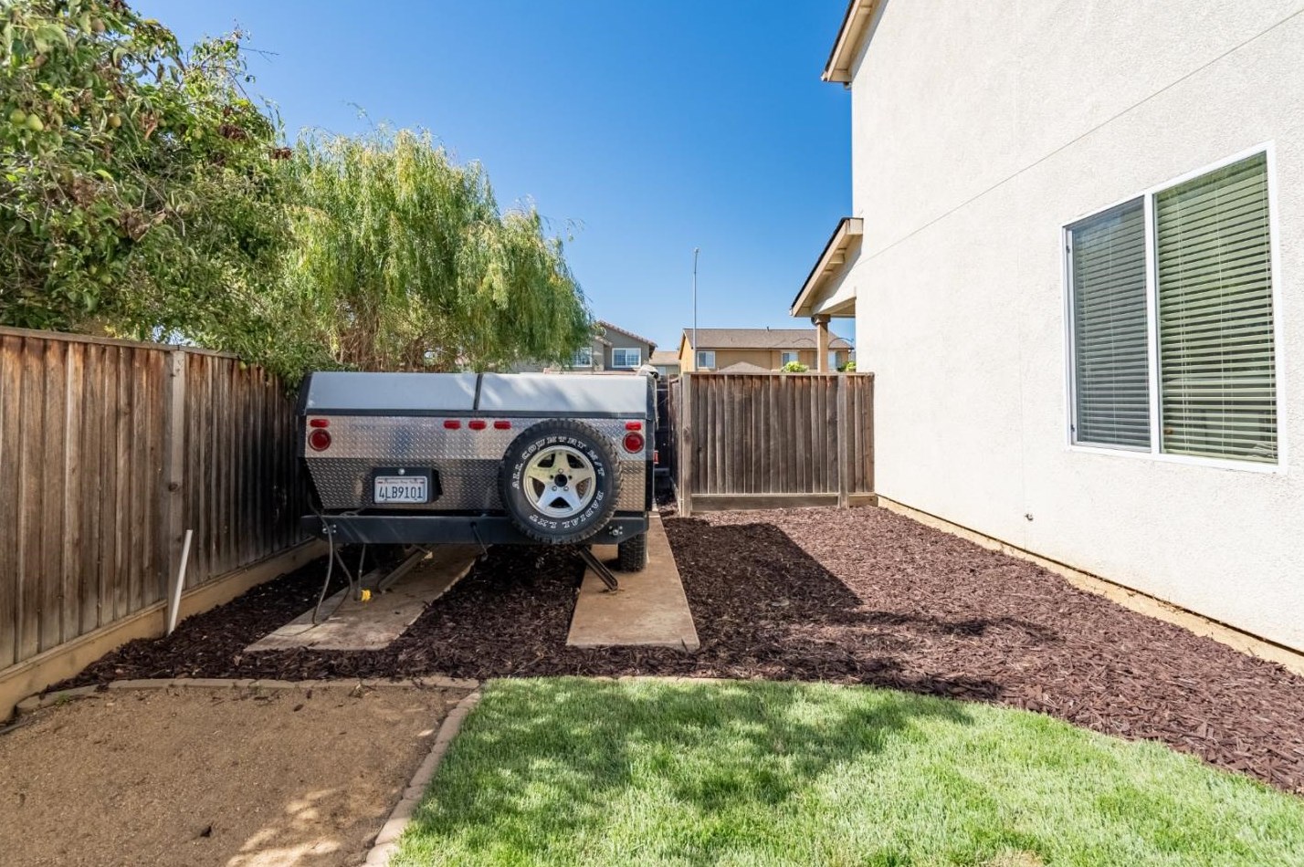1731 Brighton Dr, Hollister CA  95023-8075 exterior