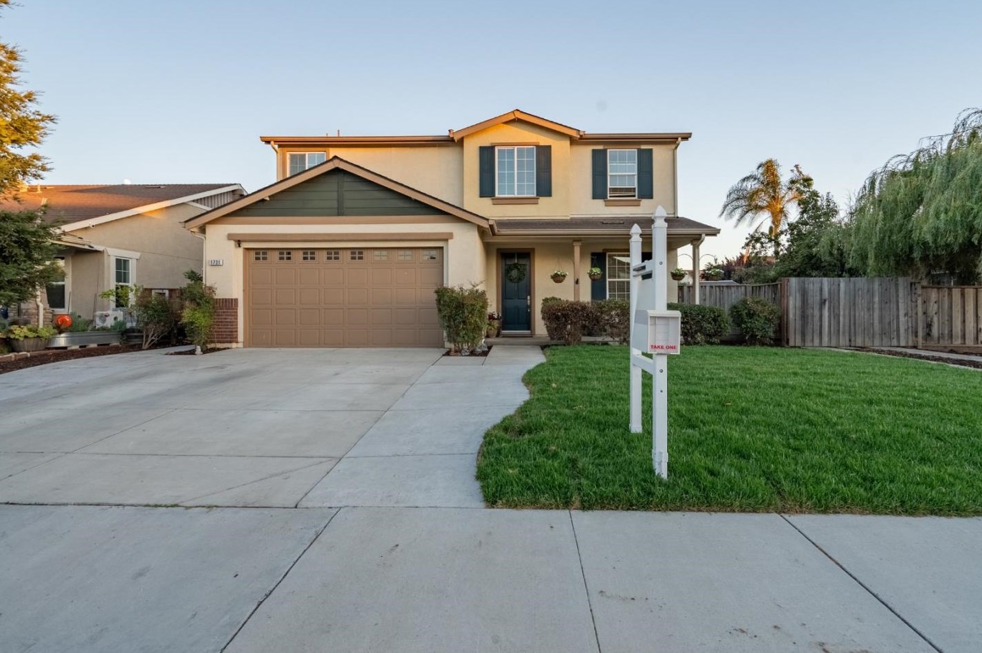 1731 Brighton Dr, Hollister CA  95023-8075 exterior