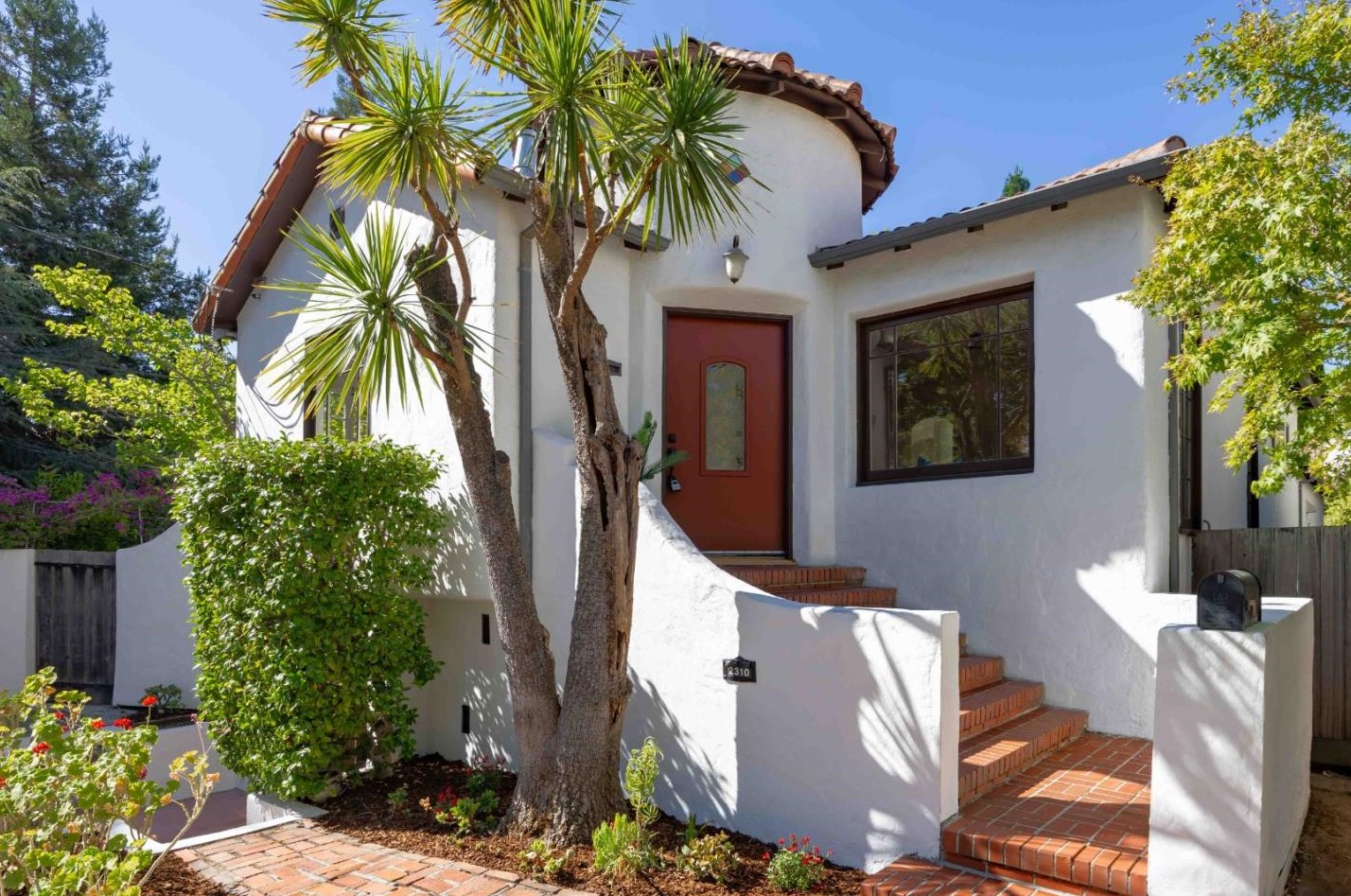 2310 Columbia St, Palo Alto, CA 94306