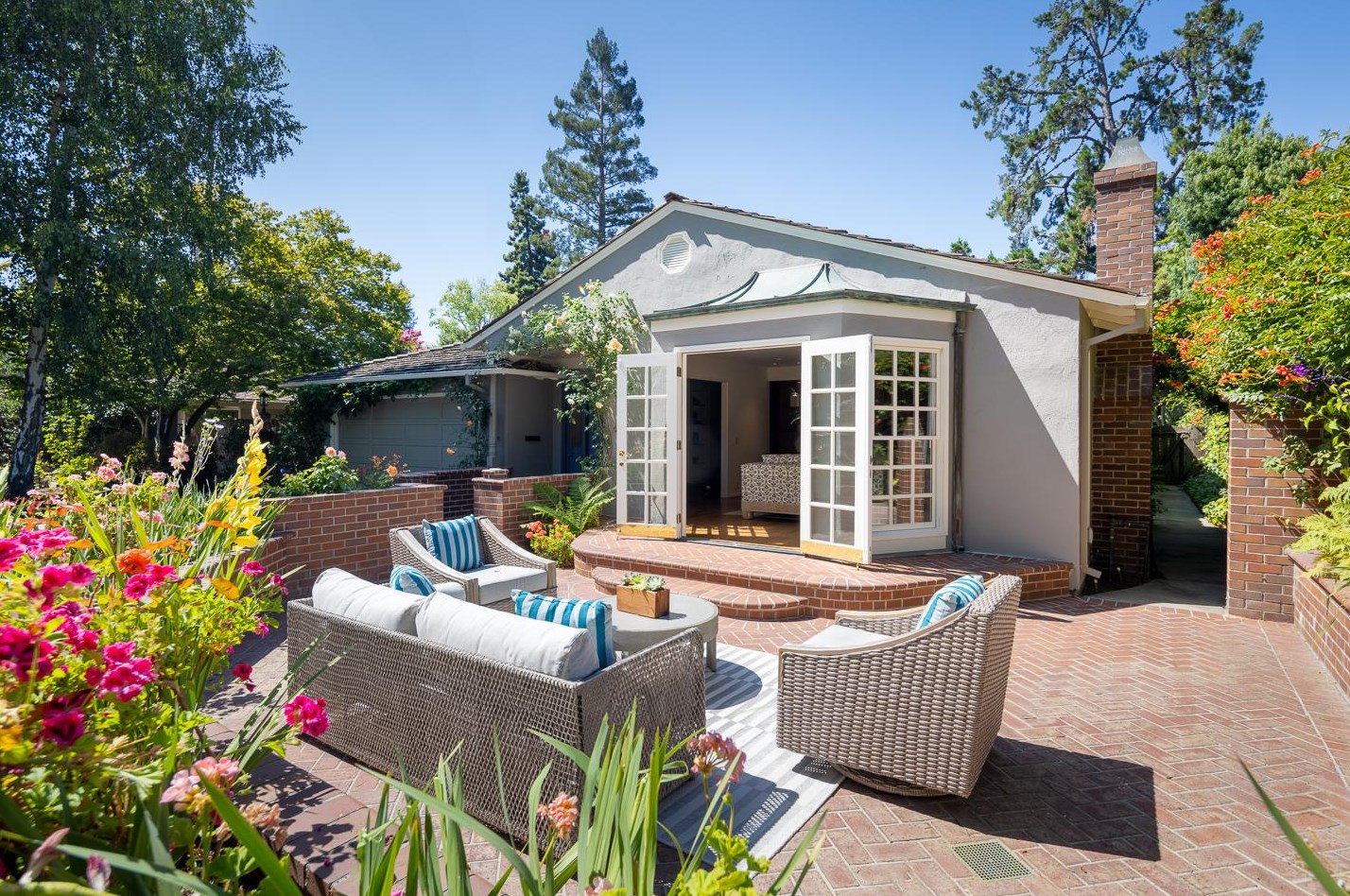 1526 Hamilton Ave, Palo Alto, CA 94303