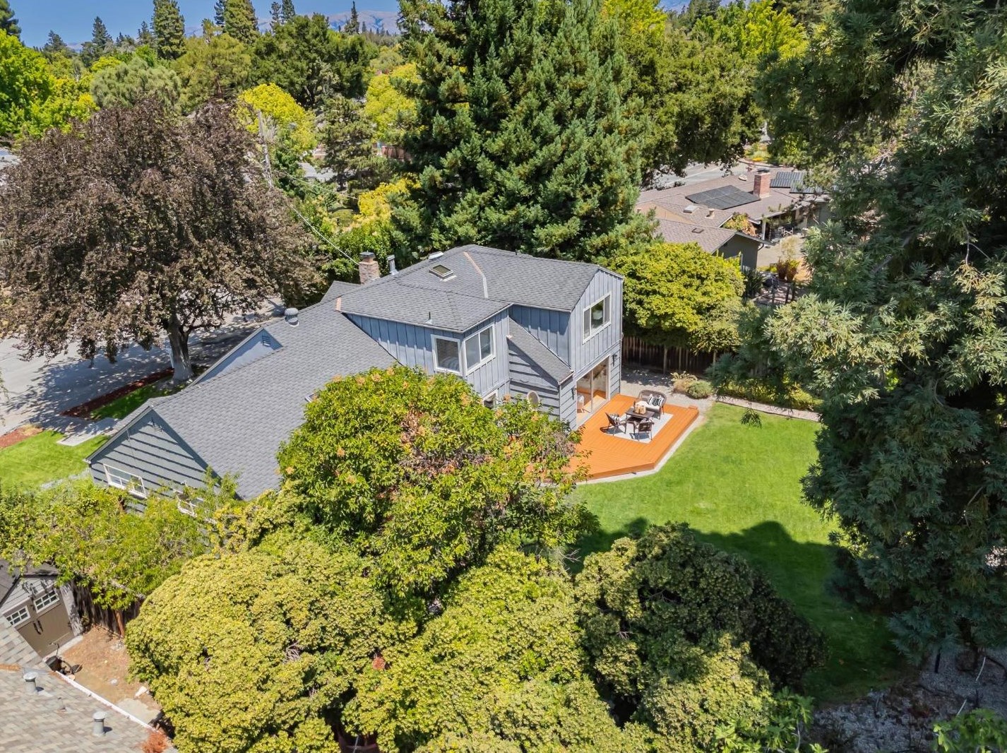 1570 Ben Roe Dr, Los Altos CA 94024-6241 exterior