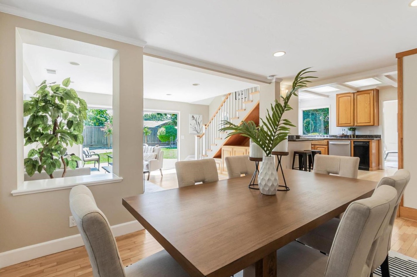 1570 Ben Roe Dr, Los Altos CA 94024-6241 exterior