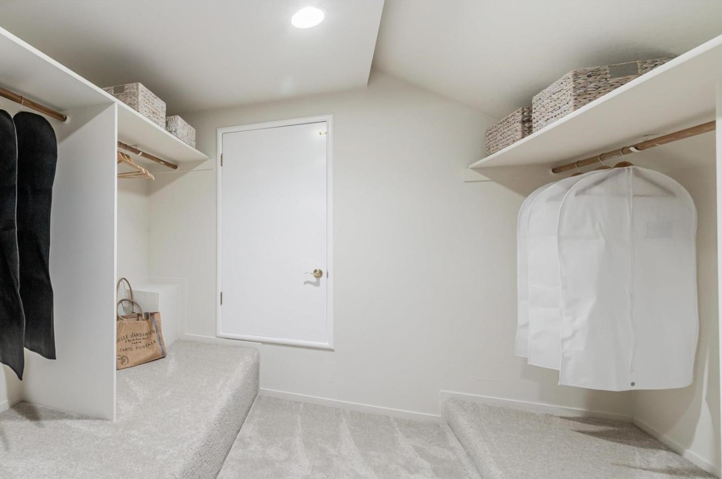 1570 Ben Roe Dr, Los Altos CA 94024-6241 exterior