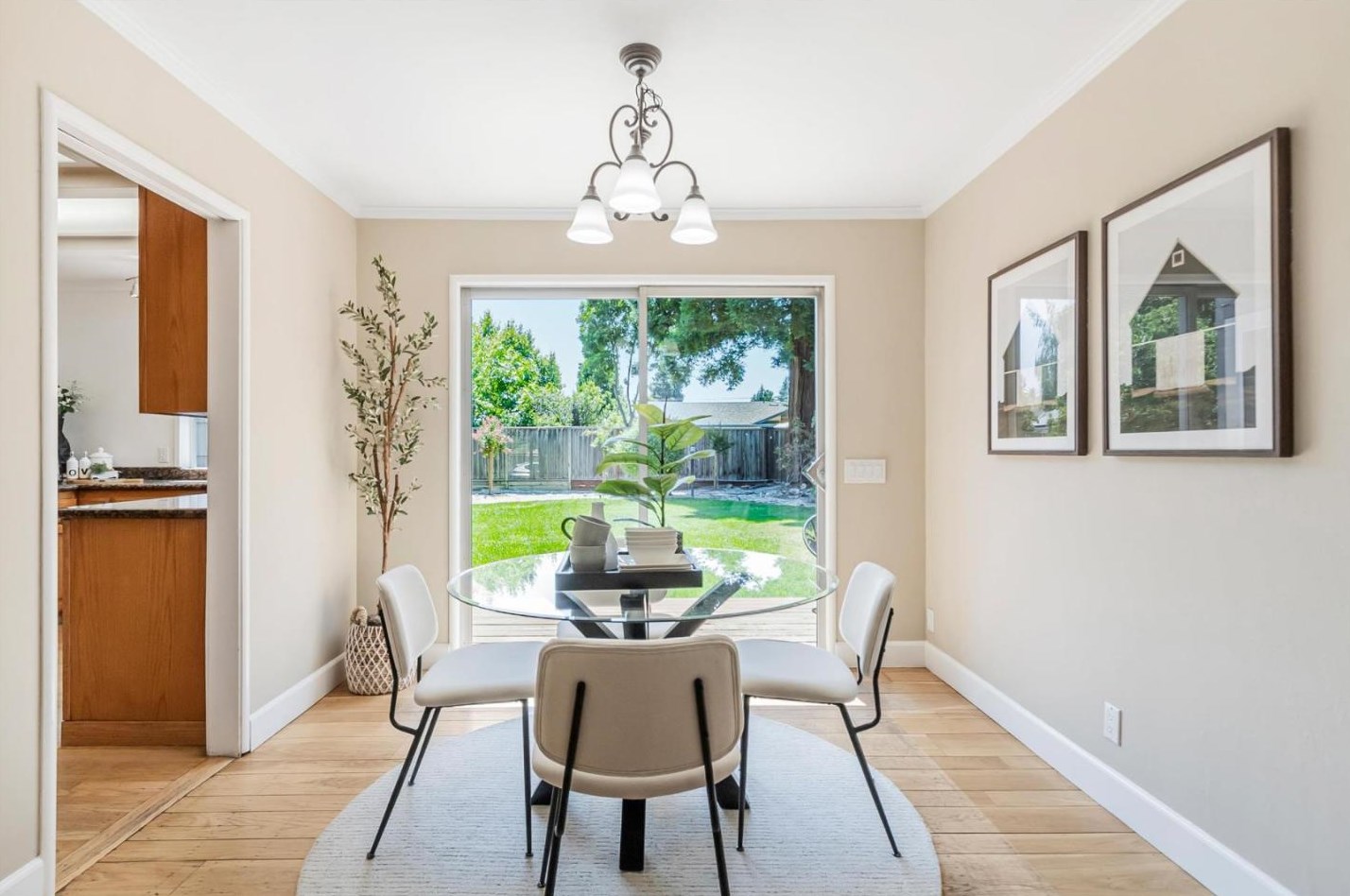 1570 Ben Roe Dr, Los Altos CA 94024-6241 exterior