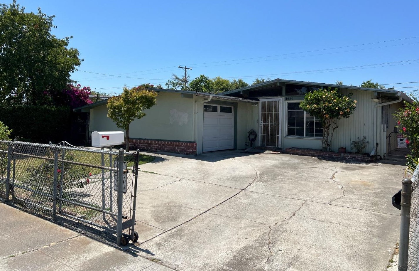 1689 Orlando Dr, San Jose, CA 95122