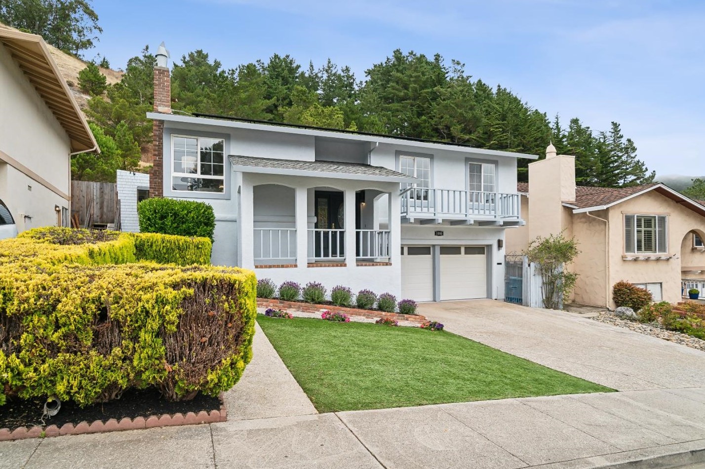 1080 Everglades Dr, Pacifica, CA 94044