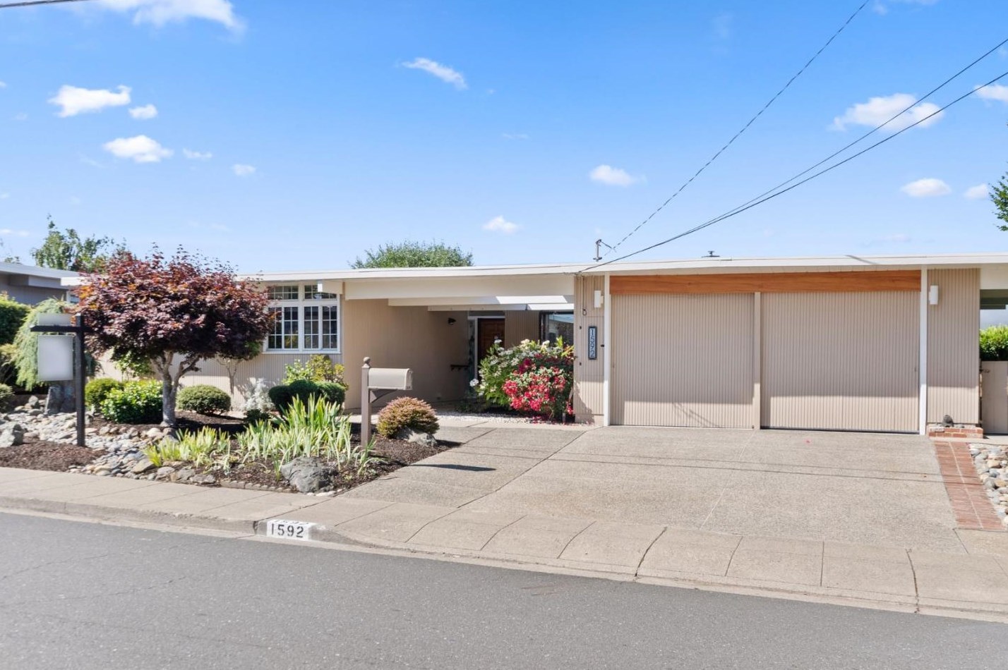 1592 Lexington Ave, San Mateo, CA 94402-3815