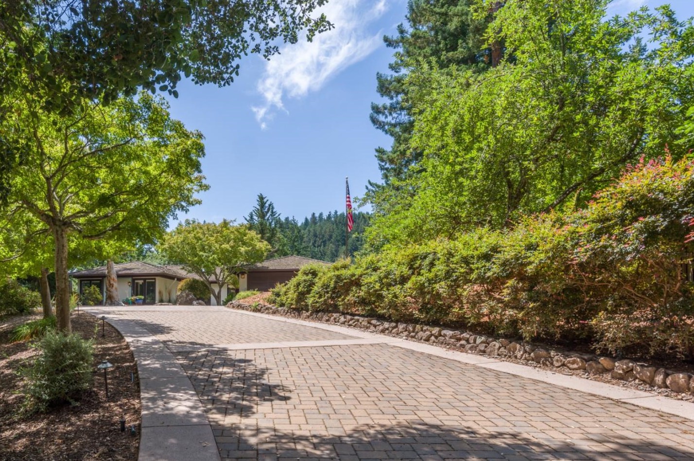 25 Morse Ln, Redwood City, CA 94062