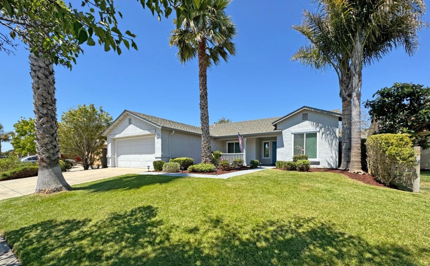 1728 Merlot Way, Salinas, CA 93906