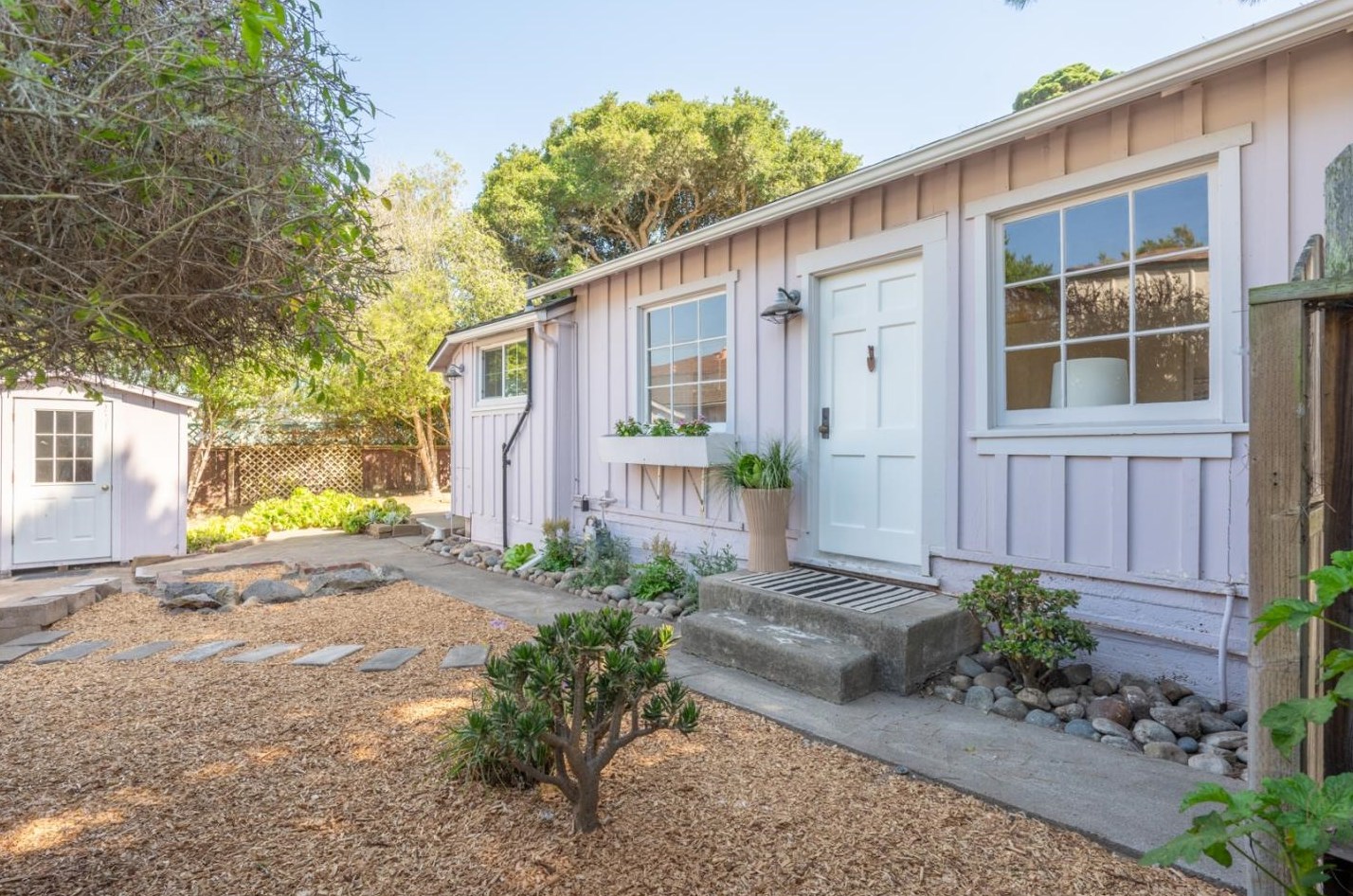 309 2nd St, Del Monte Park, CA 93950-3609