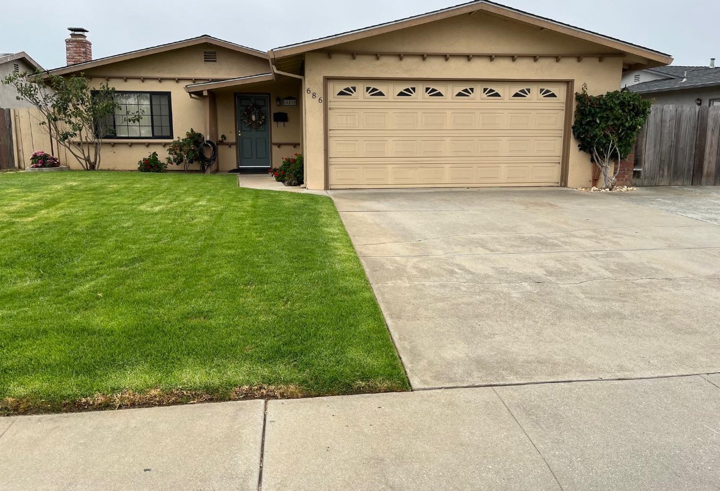 686 Los Coches Ave, Salinas, CA 93906