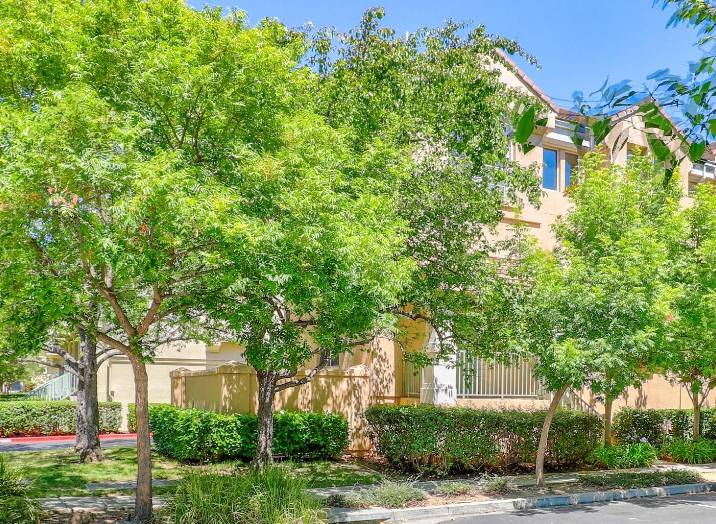 412 Kent Dr, Mountain View, CA 94043-5279