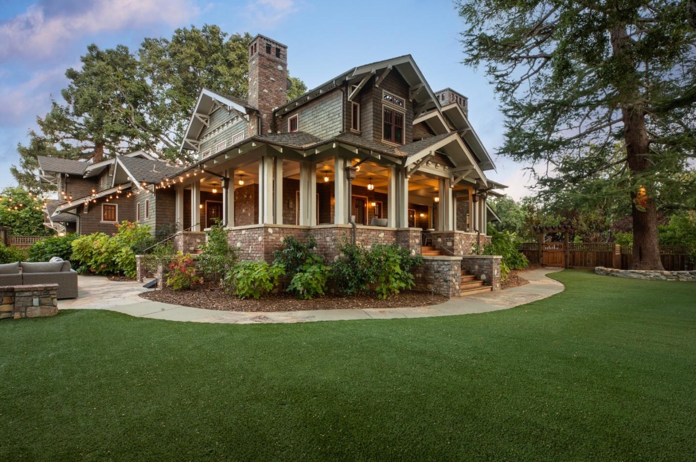 711 University Ave, Los Altos CA  94022-3932 exterior
