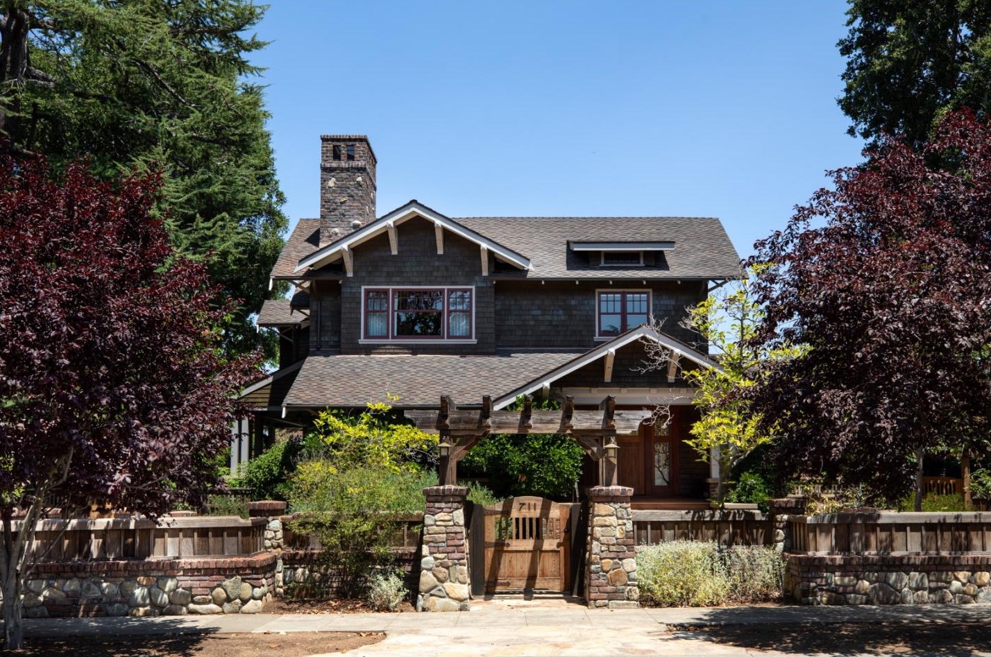 711 University Ave, Los Altos CA  94022-3932 exterior