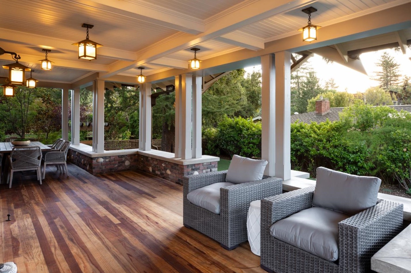 711 University Ave, Los Altos CA  94022-3932 exterior