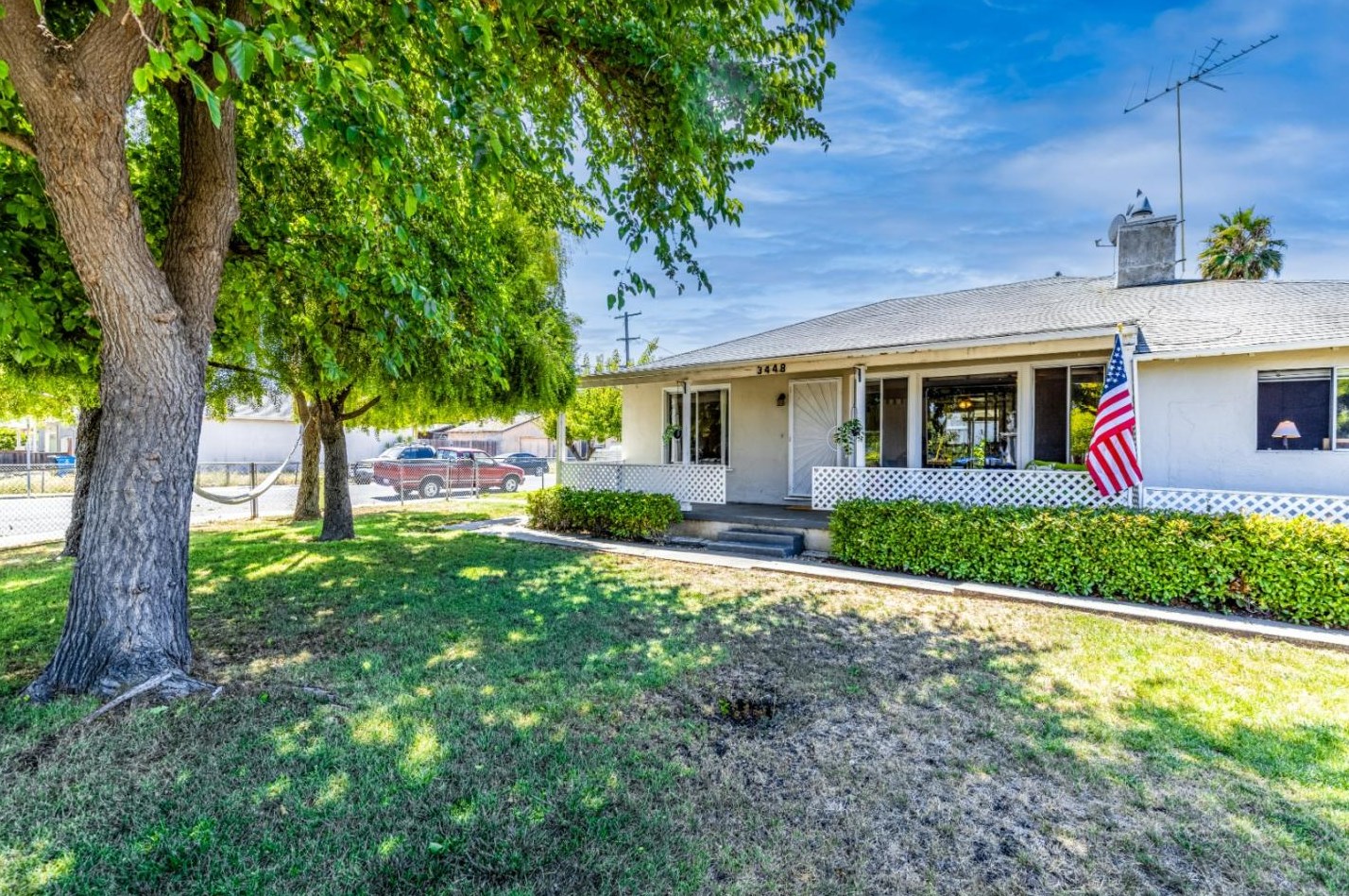 3448 Bay Rd, Redwood City, CA 94063