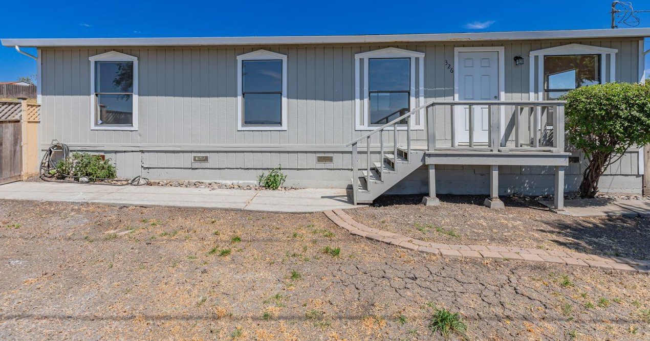 326 Boronda Rd, Salinas, CA 93907