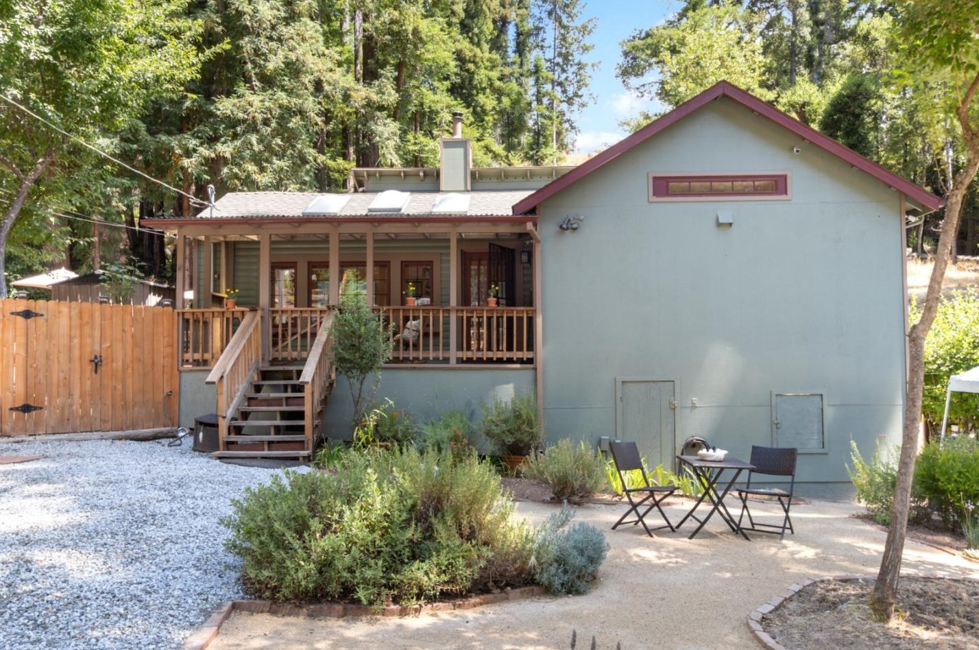 1100 Rambling Rd, Big Basin, CA 95006