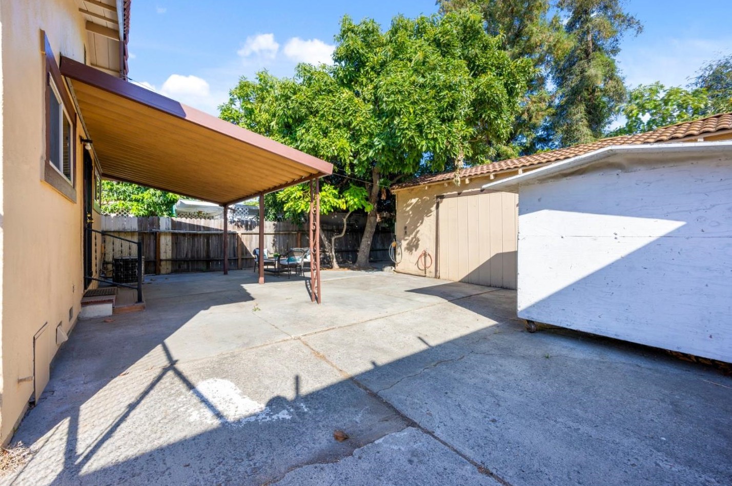 1626 San Fernando St, San Jose CA  95116-2421 exterior