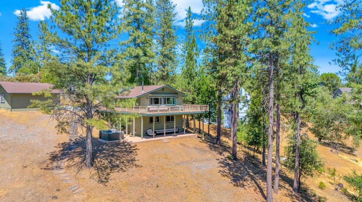11993 Valenta Way, Groveland, CA 95321