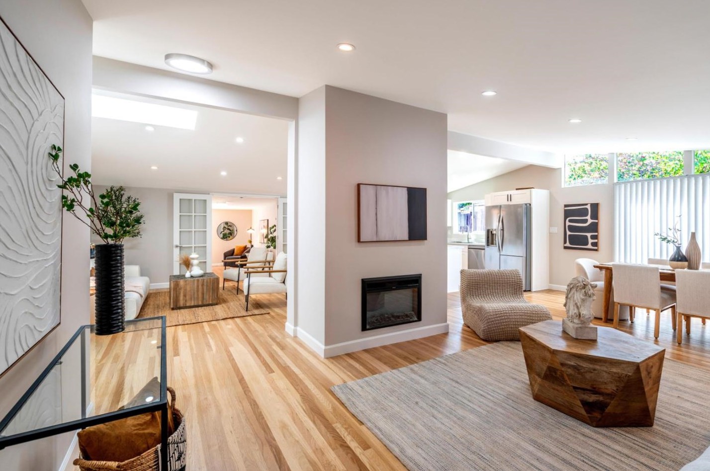 3943 Bibbits Dr, Palo Alto, CA 94303