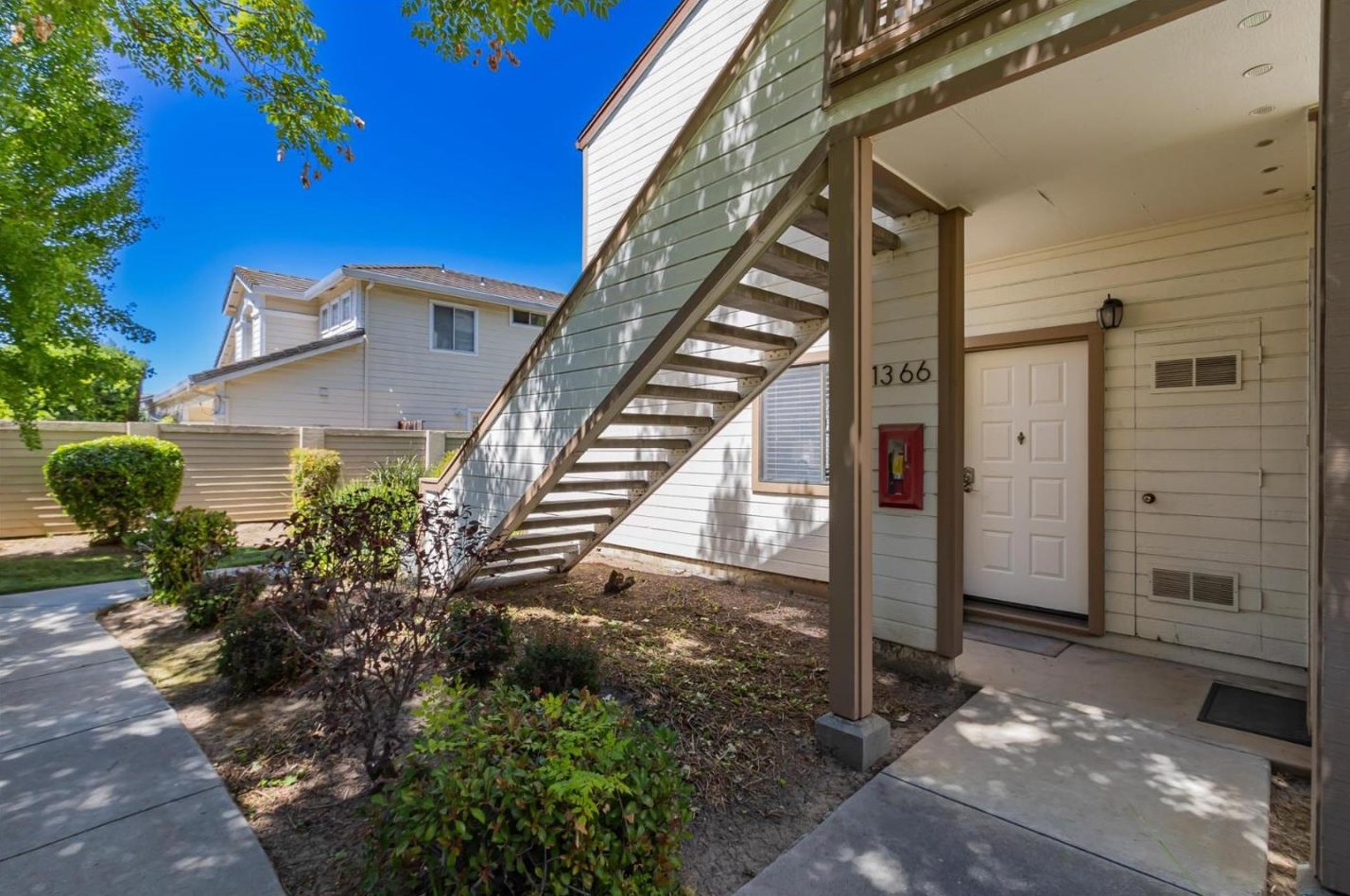 1366 Meadow Ridge Cir, San Jose, CA 95131