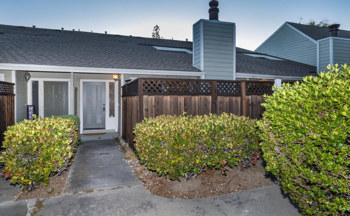327 Catamaran St, San Mateo, CA 94404-2907