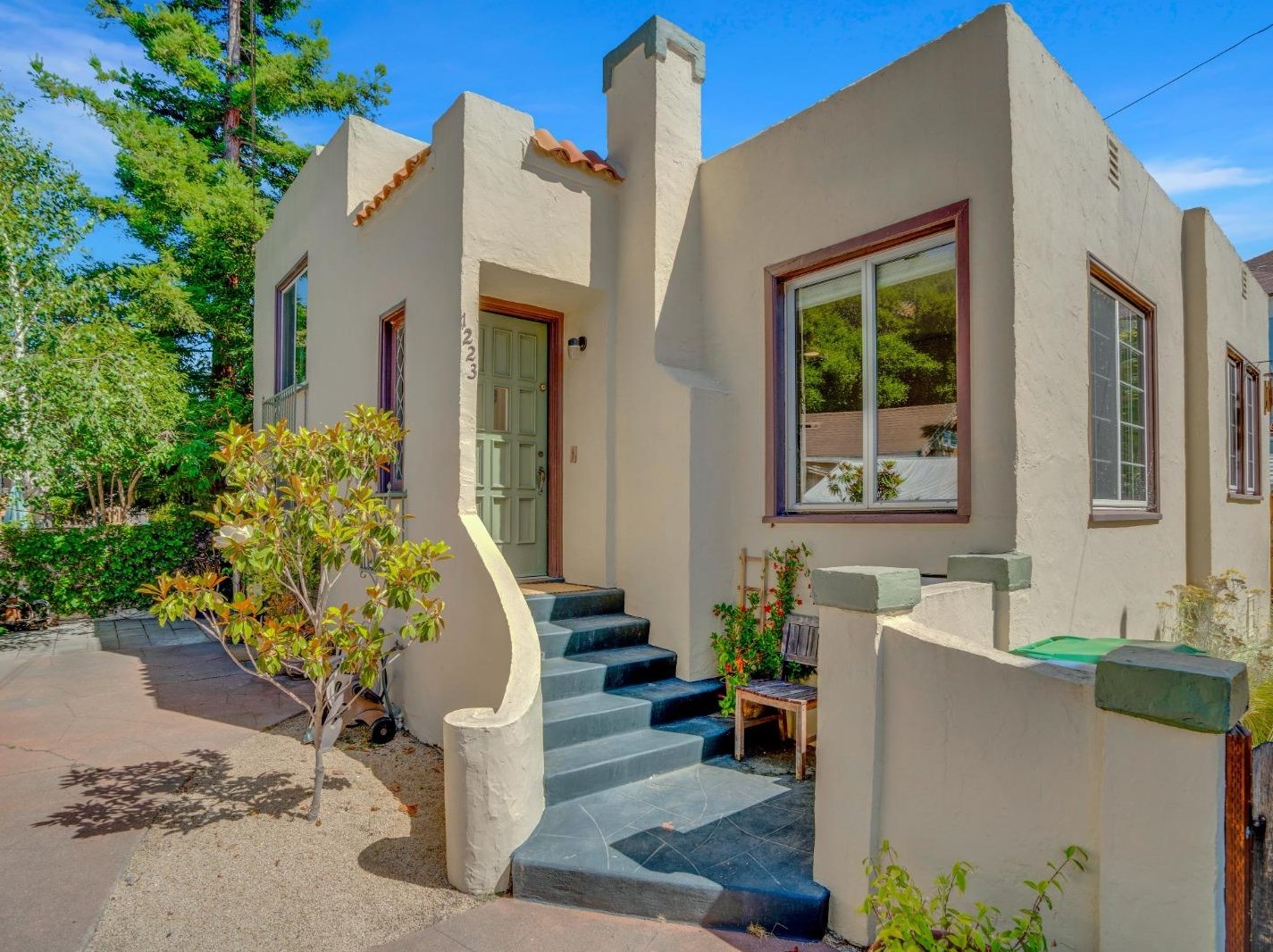 1225 College Ave, Alameda, CA 94501-5413