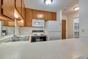 203 Vista Prieta Ct, Santa Cruz, CA 95062 - Photo 2