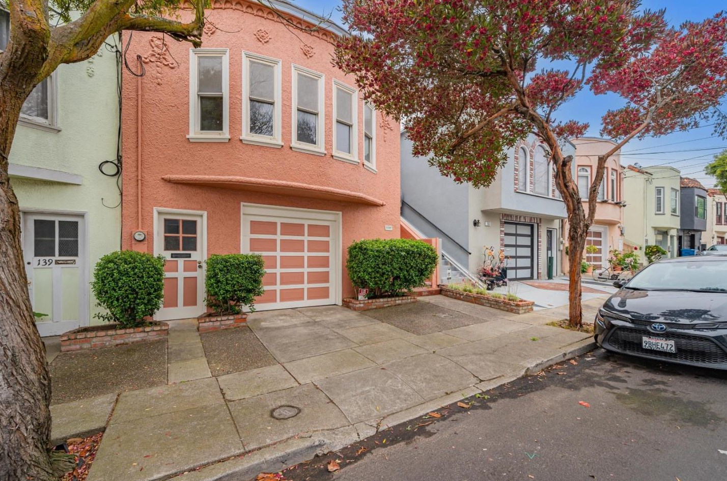 145 Irvington St, Daly City, CA 94014-1357