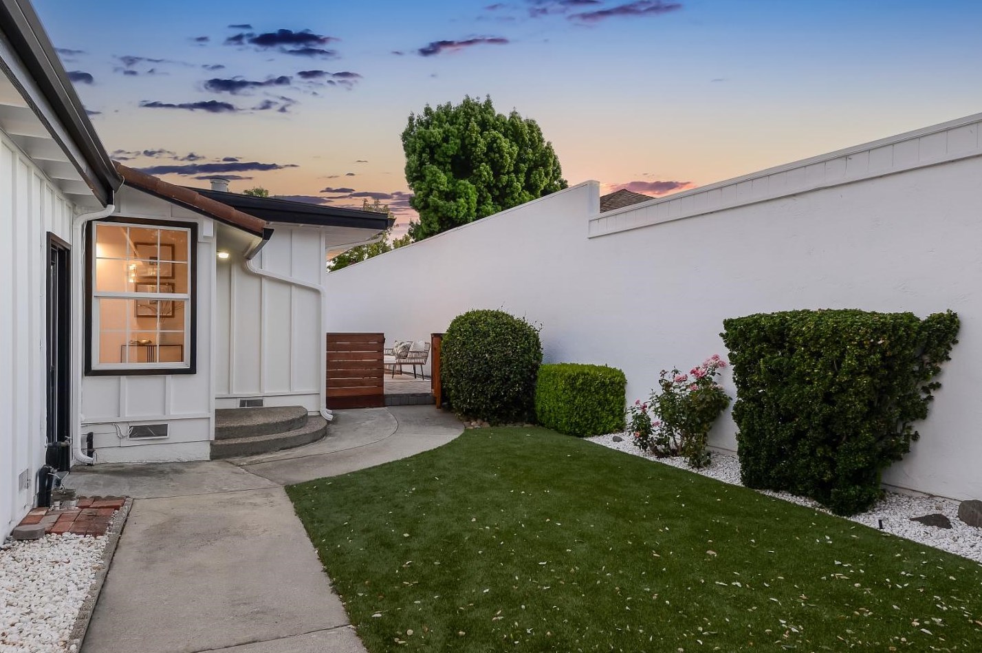 992 E Evelyn Ave, Sunnyvale, CA 94086