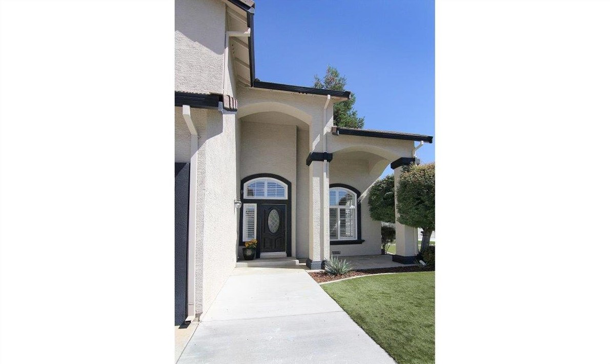 430 Talbot Dr, Hollister, CA 95023
