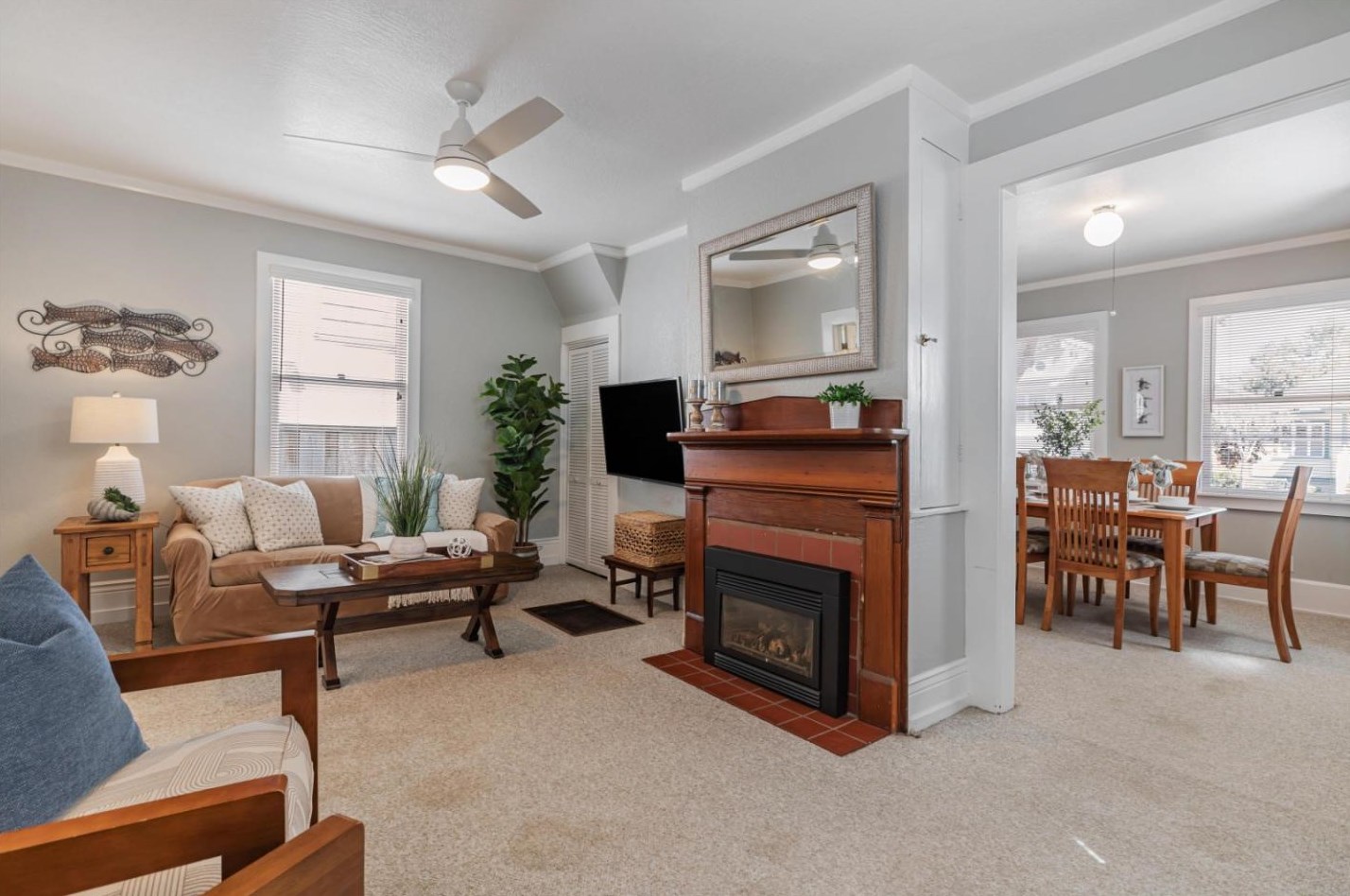 1555 Lincoln Ave, Capitola CA  95010-3852 exterior