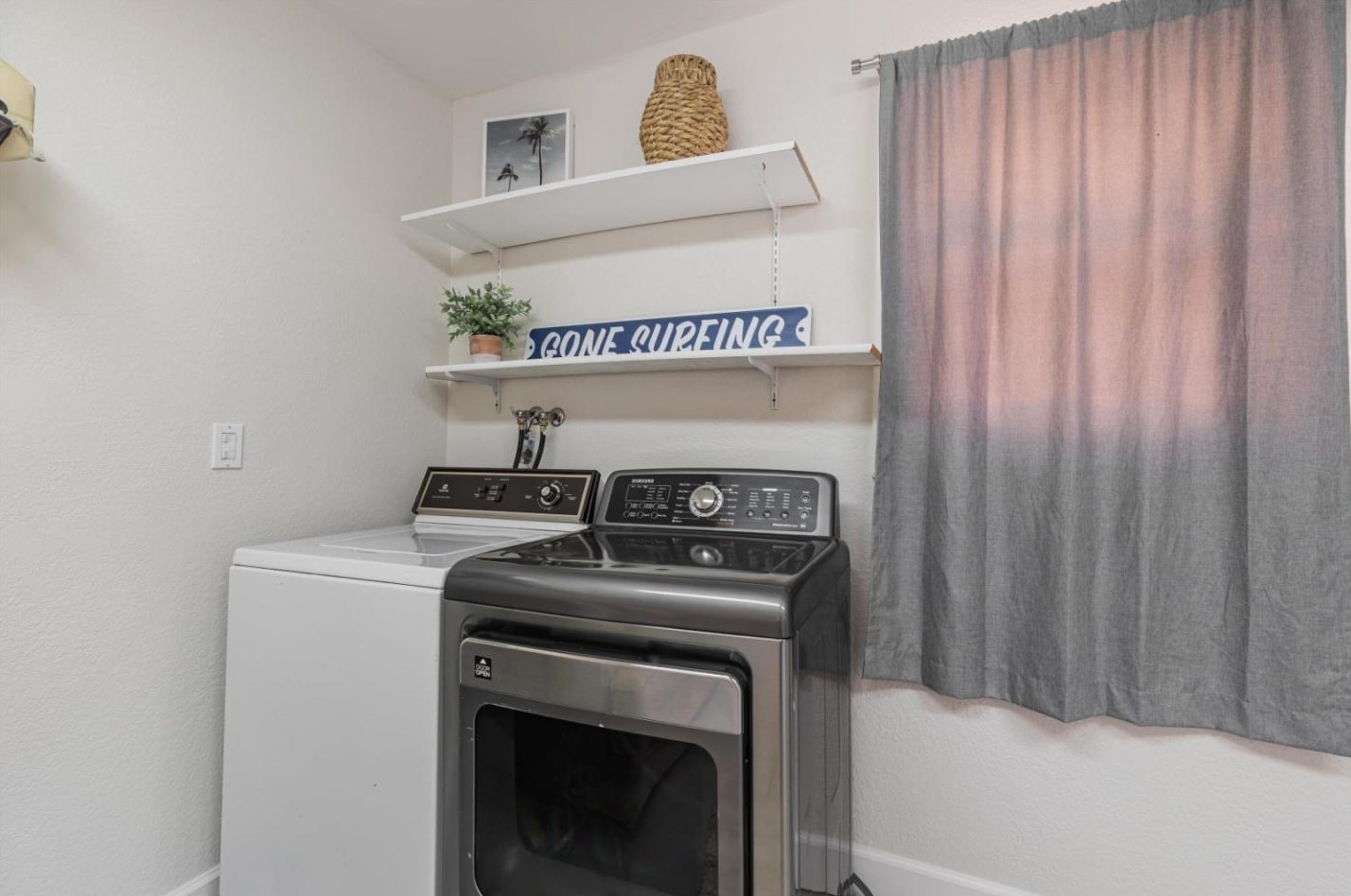 1555 Lincoln Ave, Capitola CA  95010-3852 exterior