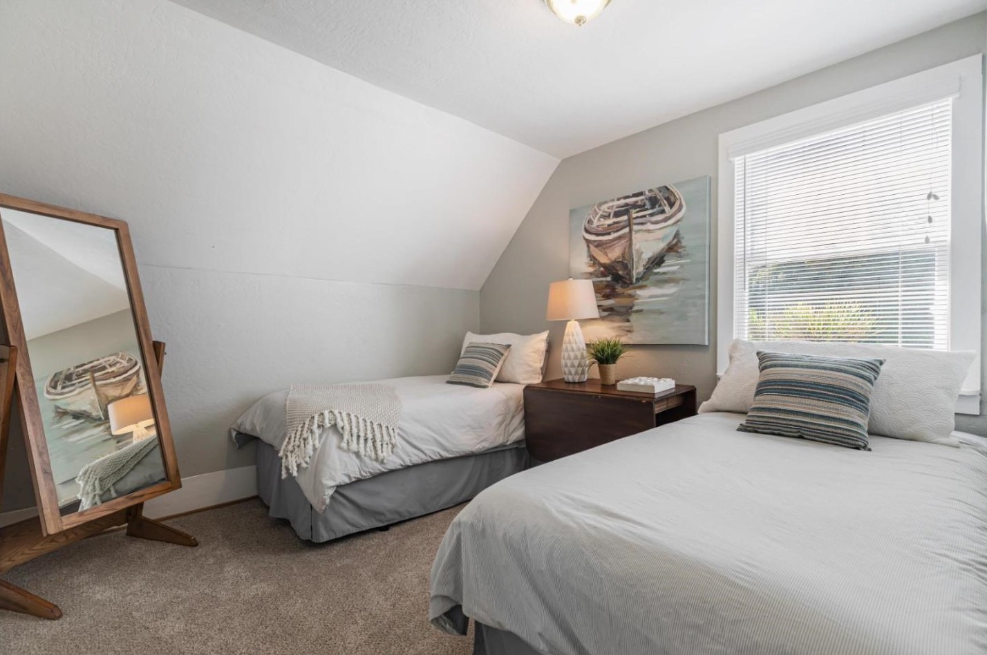 1555 Lincoln Ave, Capitola CA  95010-3852 exterior