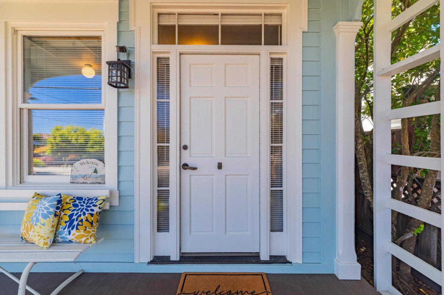 1555 Lincoln Ave, Capitola CA  95010-3852 exterior