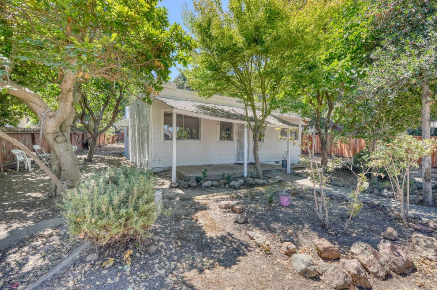1508 Bay Rd, Palo Alto, CA 94303
