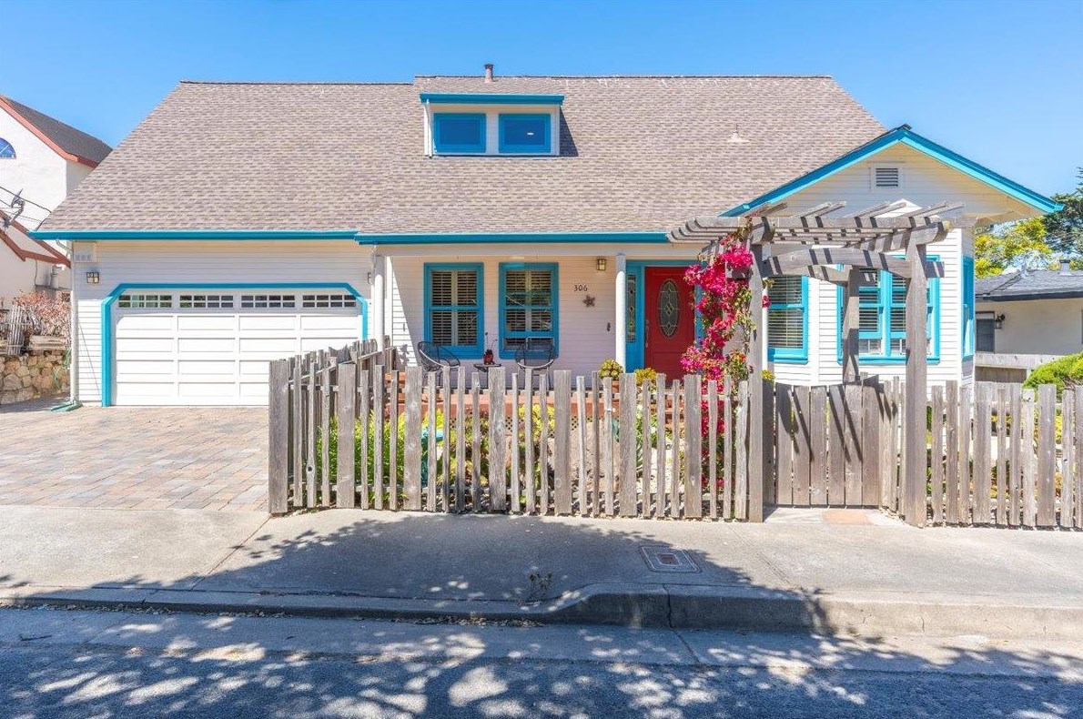 306 6th St, Del Monte Park, CA 93950