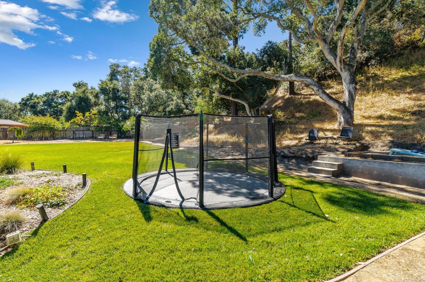 70 Paseo Hermoso, Salinas CA  93908-9167 exterior