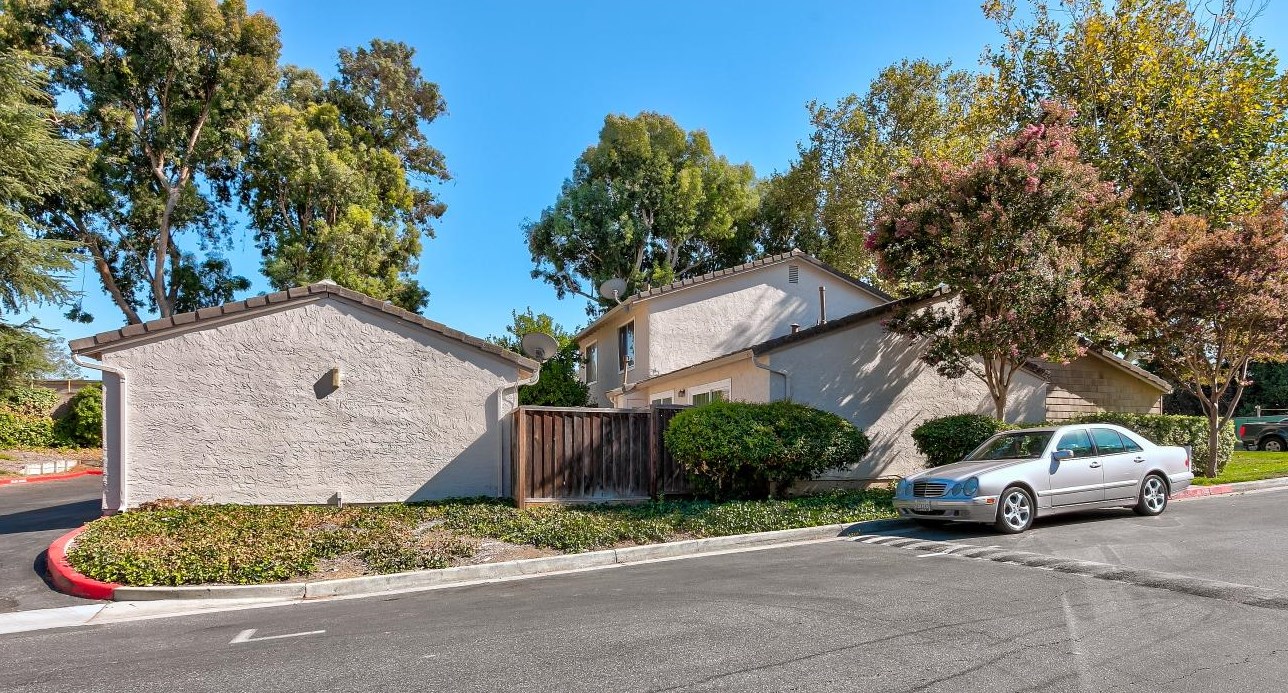 2945 Murman Ct, San Jose, CA 95148