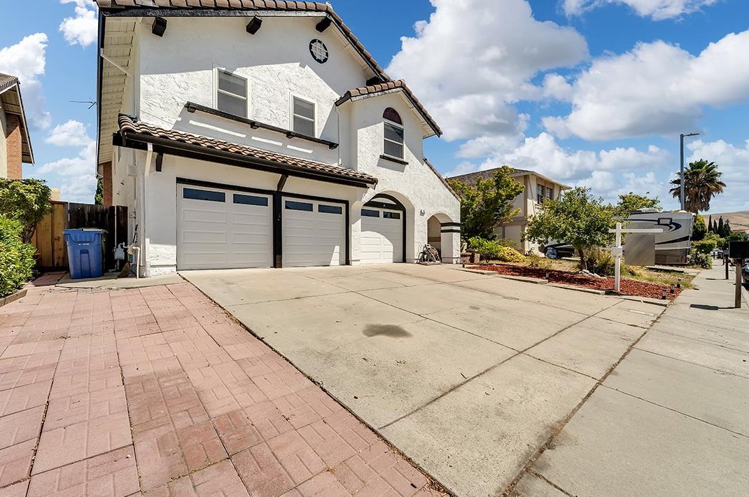 765 Las Lomas Dr, Milpitas, CA 95035