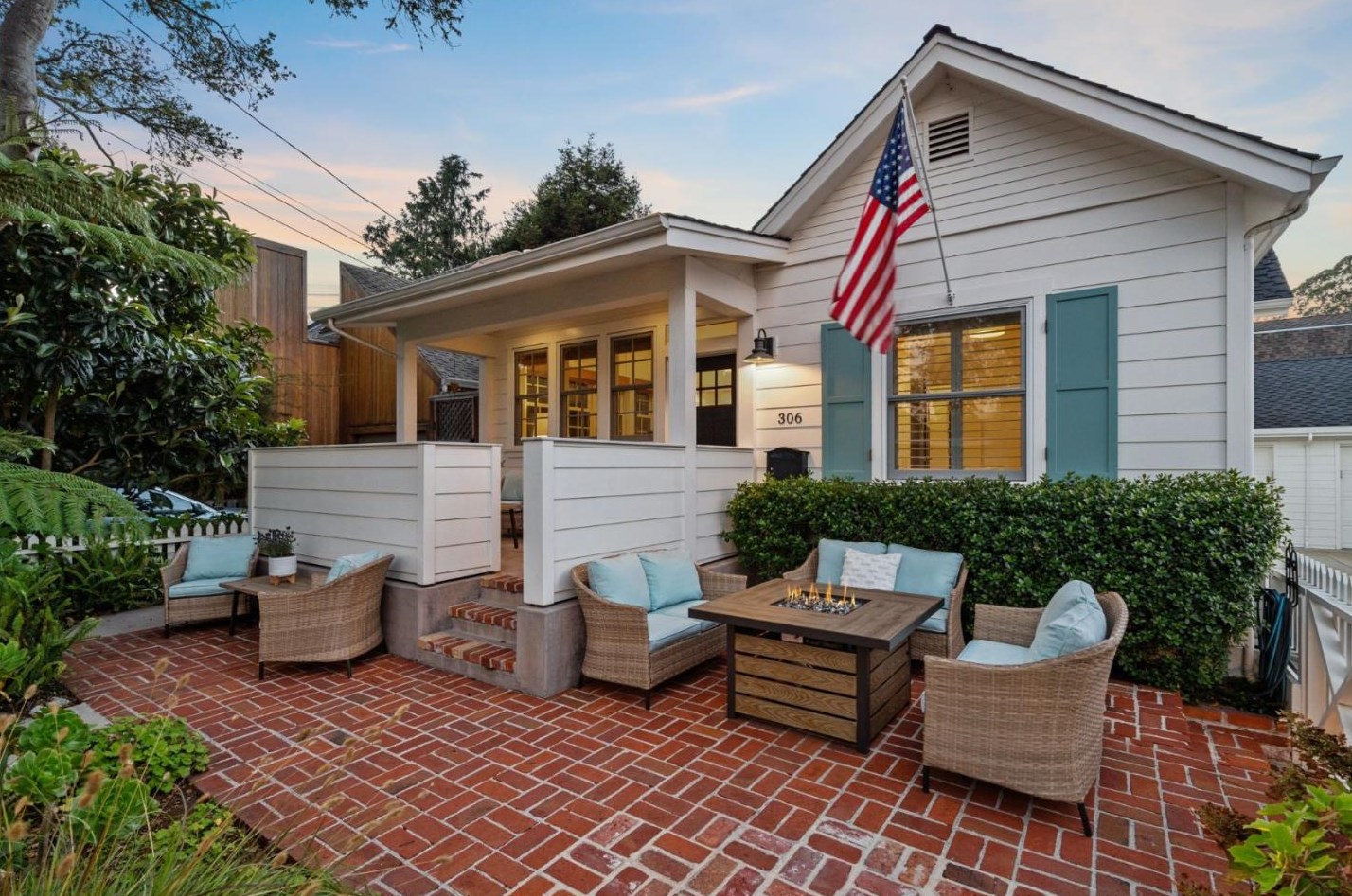 306 El Salto Dr, Capitola CA 95010-3414 exterior