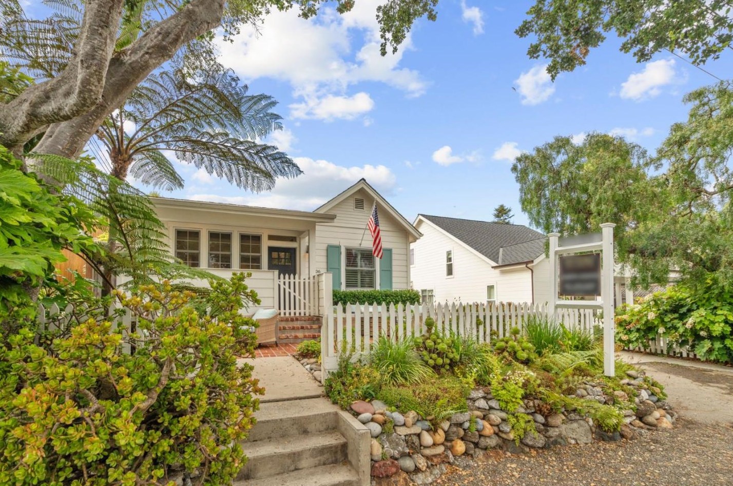 306 El Salto Dr, Capitola CA 95010-3414 exterior