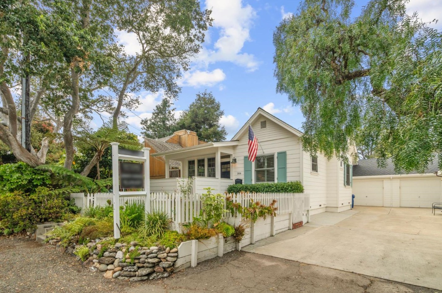 306 El Salto Dr, Capitola CA 95010-3414 exterior